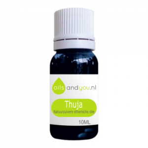 Thuja olie in 10ml glazen druppelflesje